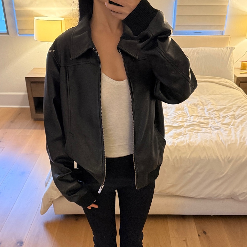 Aritzia Babaton Leather Bomber - Picture 6 of 6